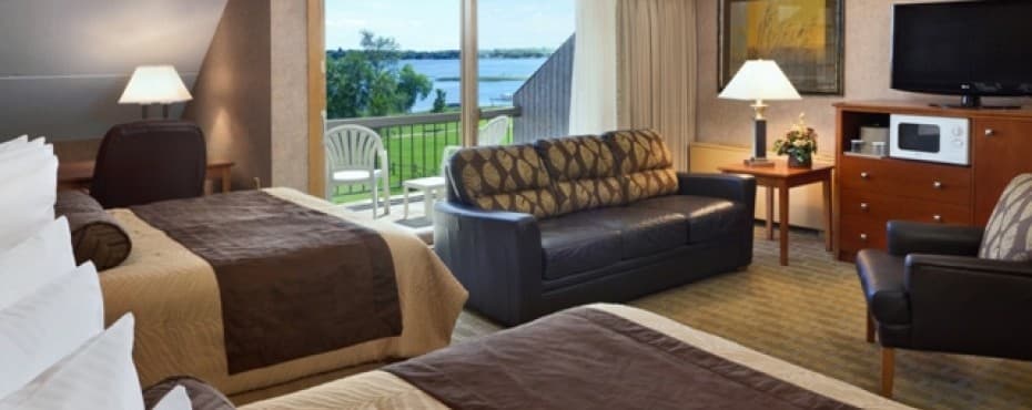 Lakeview Family Room